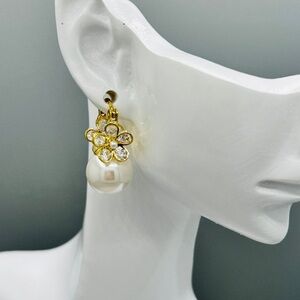 ✨ Crystal Flower and Pearl Earrings 14K laminated gold ✨